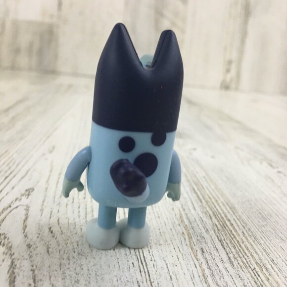 Bluey SILLY Bluey Figure New Expressions Tongue Hungry Dog Blue NEW - Picture 3 of 7